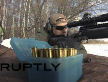 Το ρωσικό τυφέκιο ελευθέρου σκοπευτή που παρέχει ακρίβεια πυρών στα 2χλμ (βίντεο)